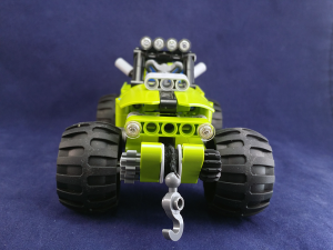 Lego Technic #42027 Desert Racer Front