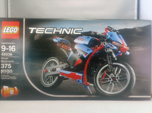 Lego Technic #42036 Street Motorcycle Package Front